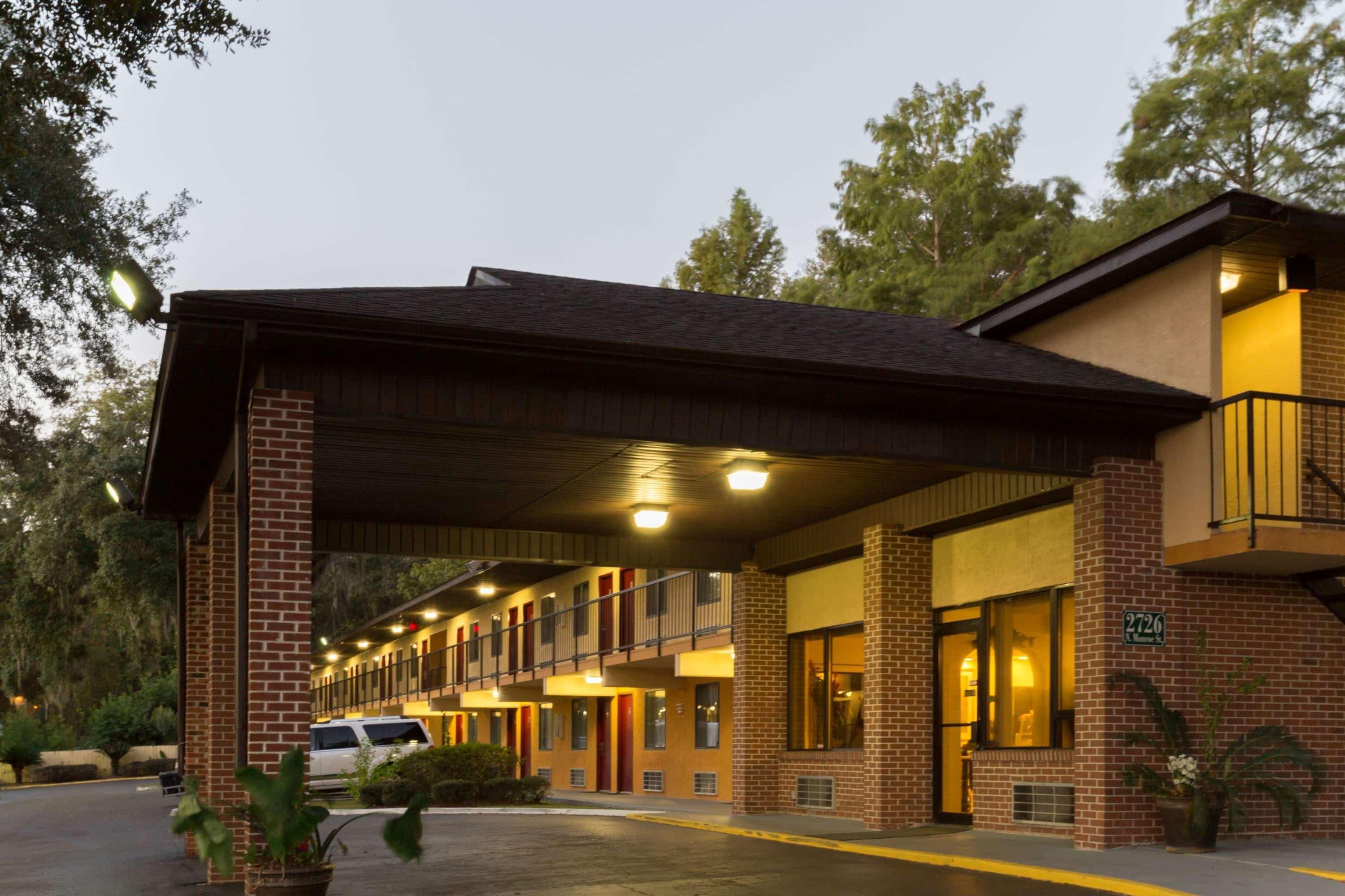 Howard Johnson By Wyndham Tallahassee Luaran gambar